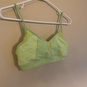 Vintage ALO yoga bra top in yellow Size xs. Preloaded condition.